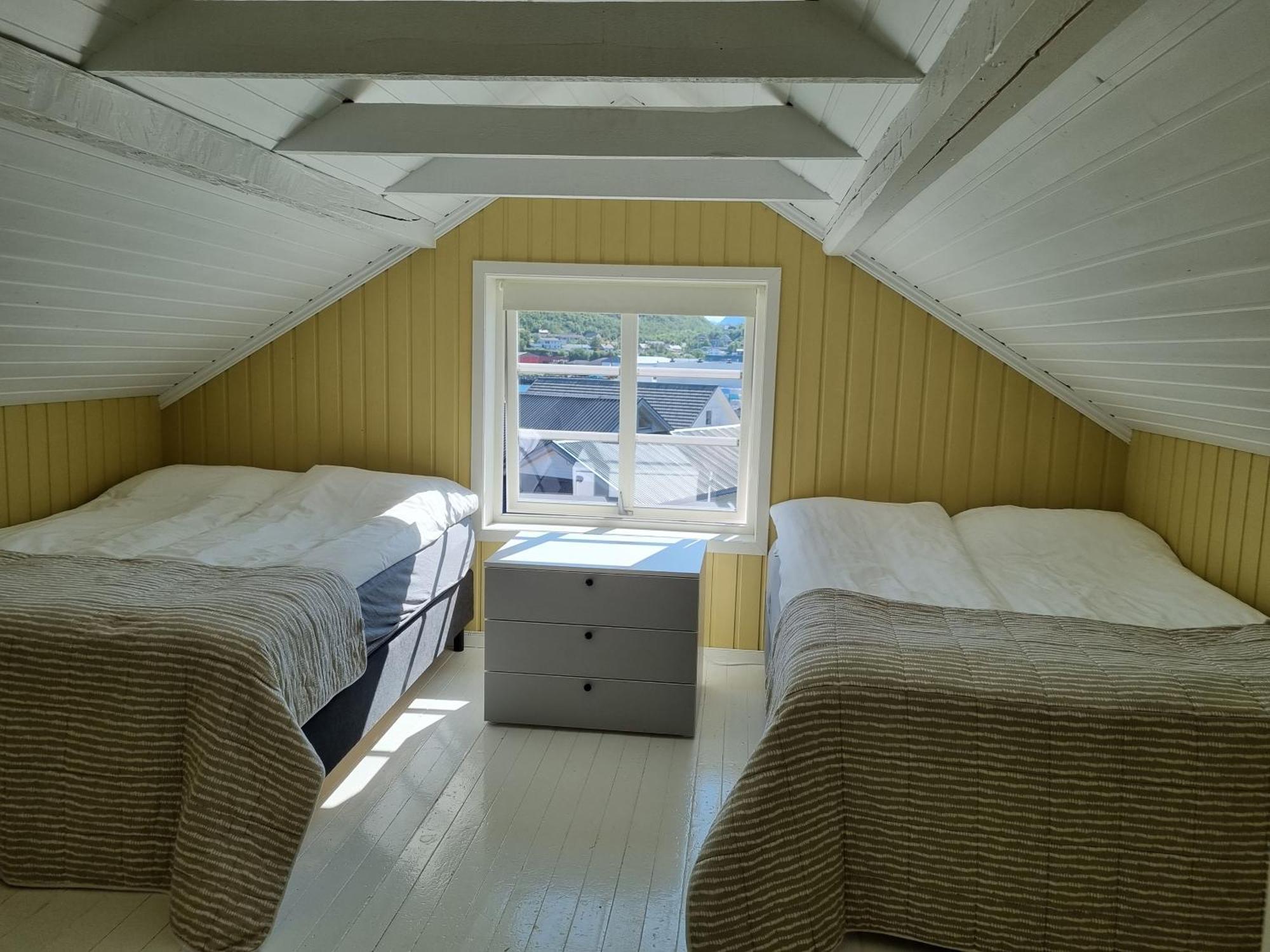 Loftsleilighet Midt I Sentrum Skjervoy Exterior photo